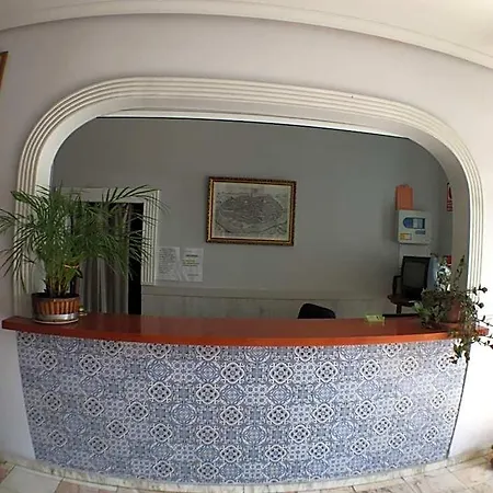 Godofredo Otel 2*